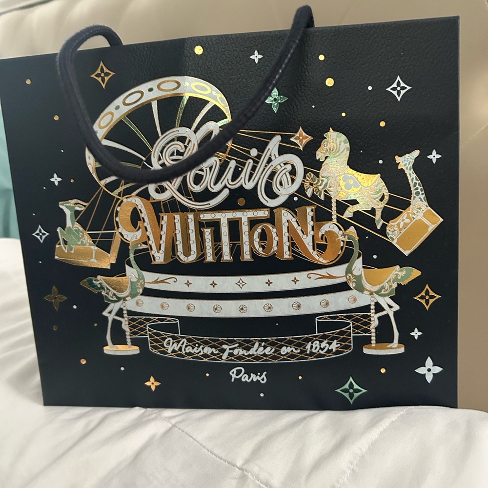 Louis Vuitton holidays shopping bag